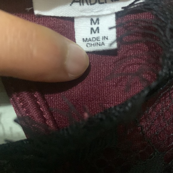 very pretty may look a bit unflattering but put it on shapes ur body beautifully - Picture 3 of 3